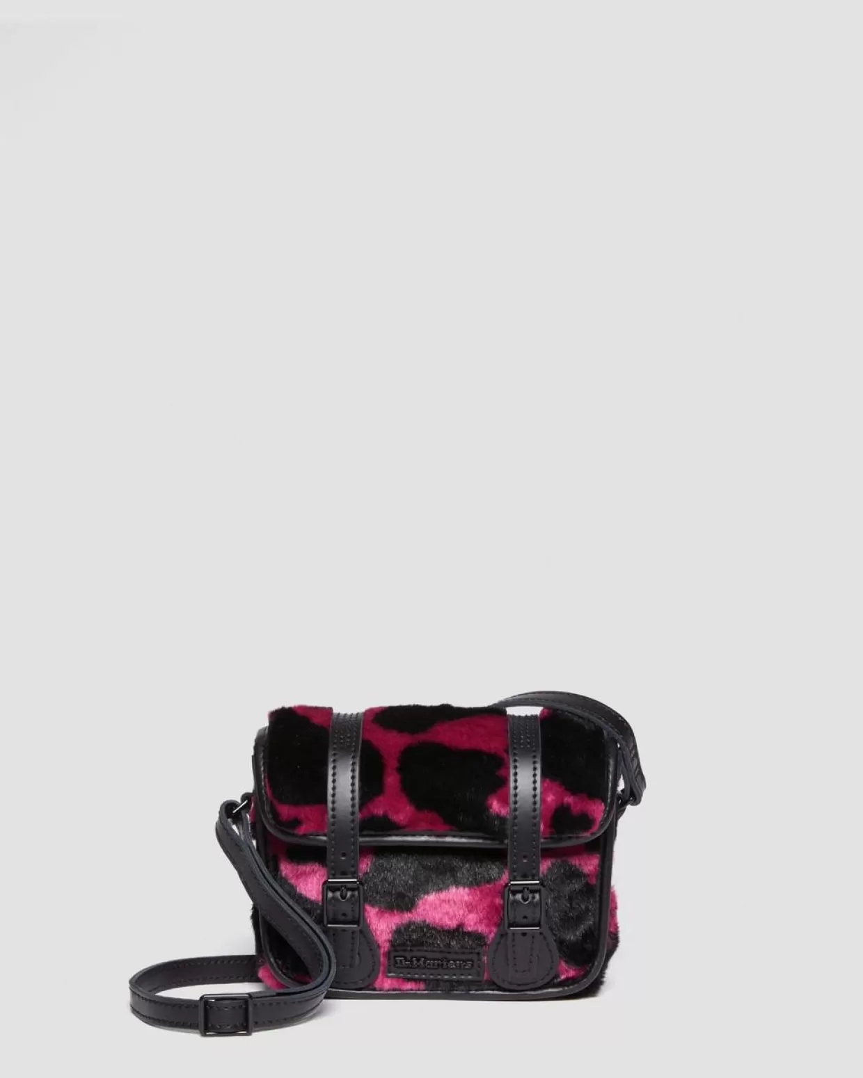UNISEX Dr. Martens Borsa a tracolla da 18 cm con pelo e stampa di mucca