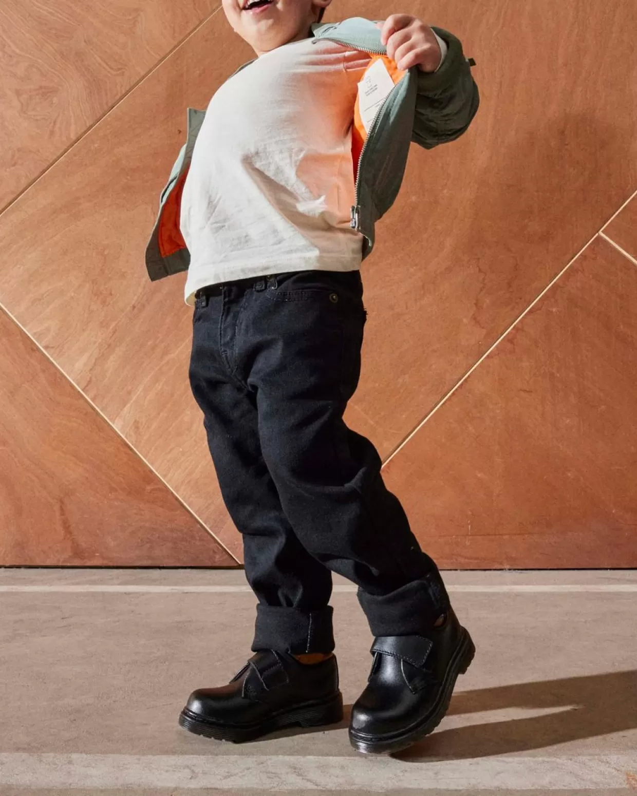 KIDS Dr. Martens Scarpe primi passi Kamron in pelle con cinturino in velcro
