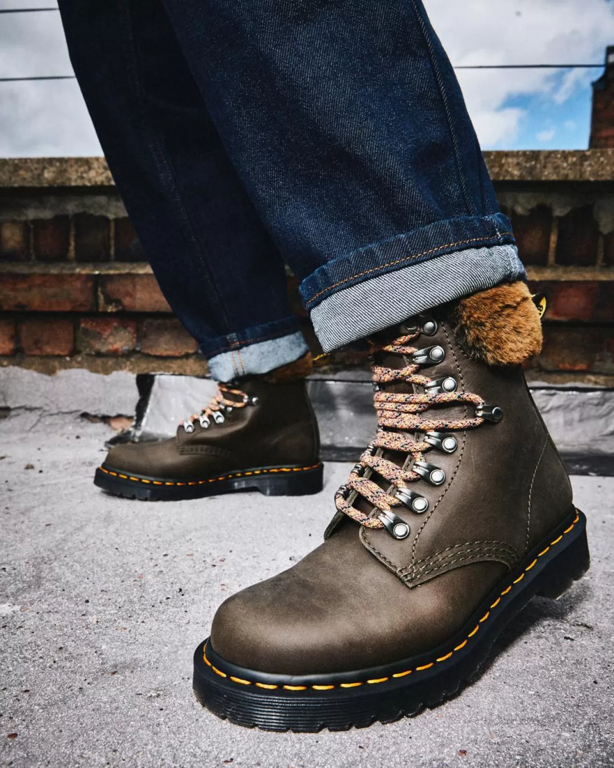 UNISEX Dr. Martens Stivaletti 1460 Serena Collar Con Rivestimento Interno In Pelliccia Sintetica