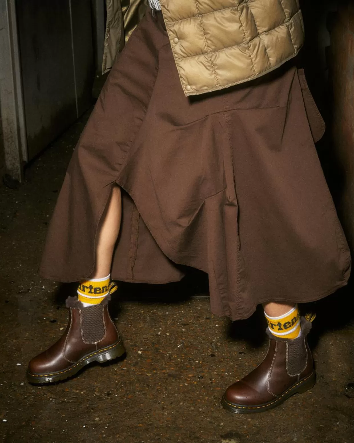 UNISEX Dr. Martens Stivaletti Chelsea 2976 Leonore con rivestimento interno in pelliccia sintetic