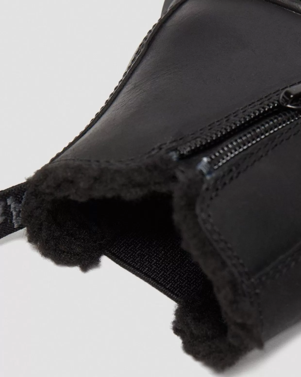 KIDS Dr. Martens Stivaletti Chelsea 2976 Leonore Junior con rivestimento in pelliccia sintetica