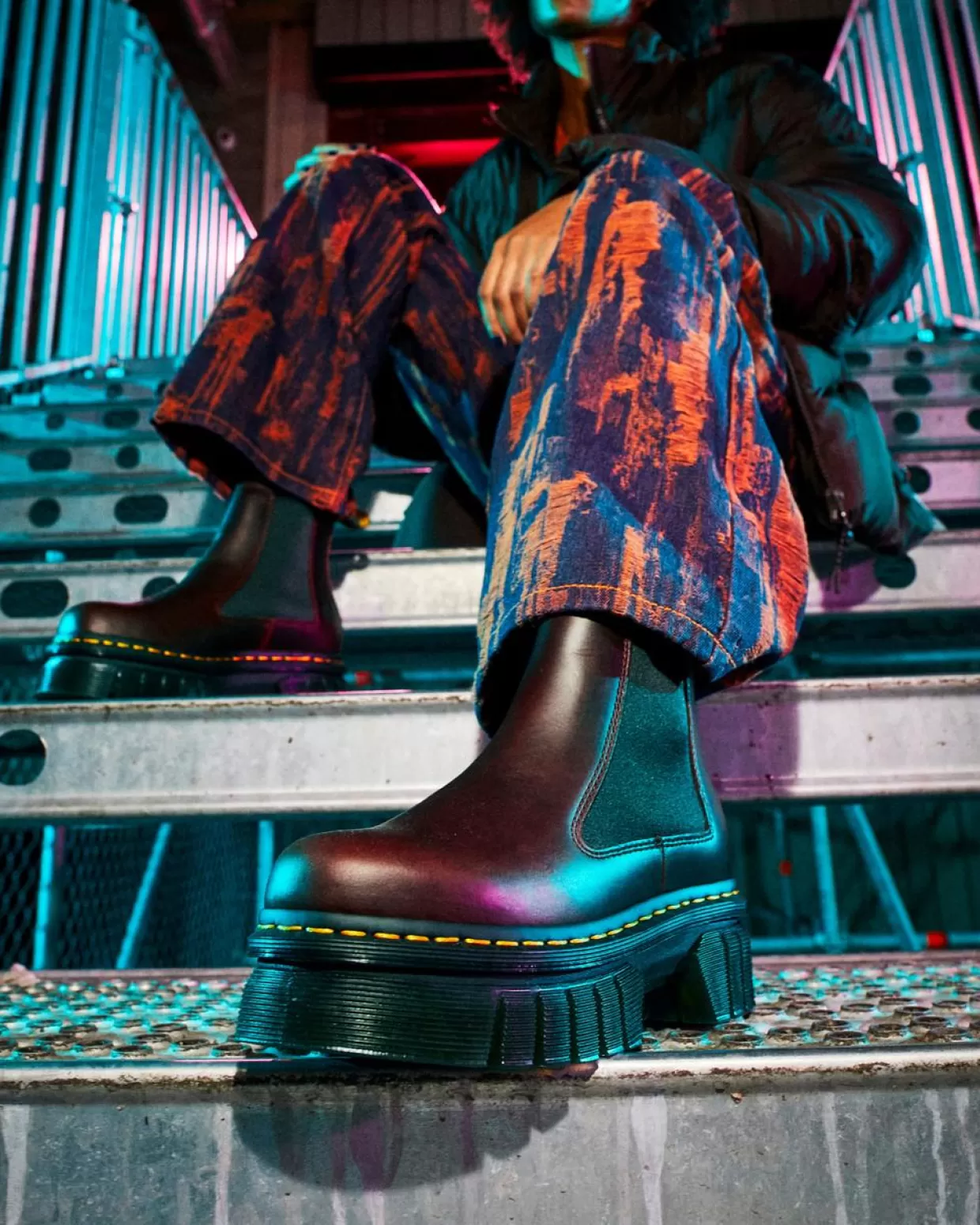 WOMENS Dr. Martens Stivaletti Chelsea platform Audrick in pelle Brando
