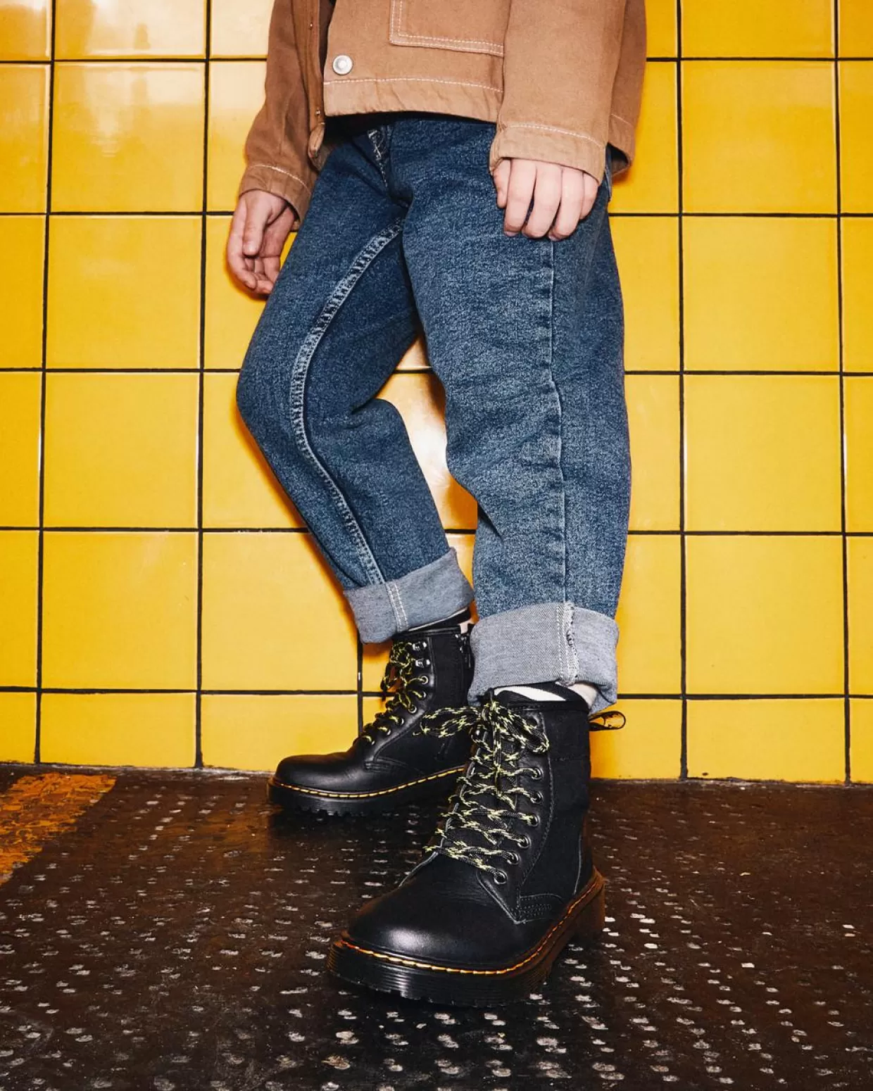 UNISEX Dr. Martens Stivali di pelle 1460 per bambini con inserti di tela