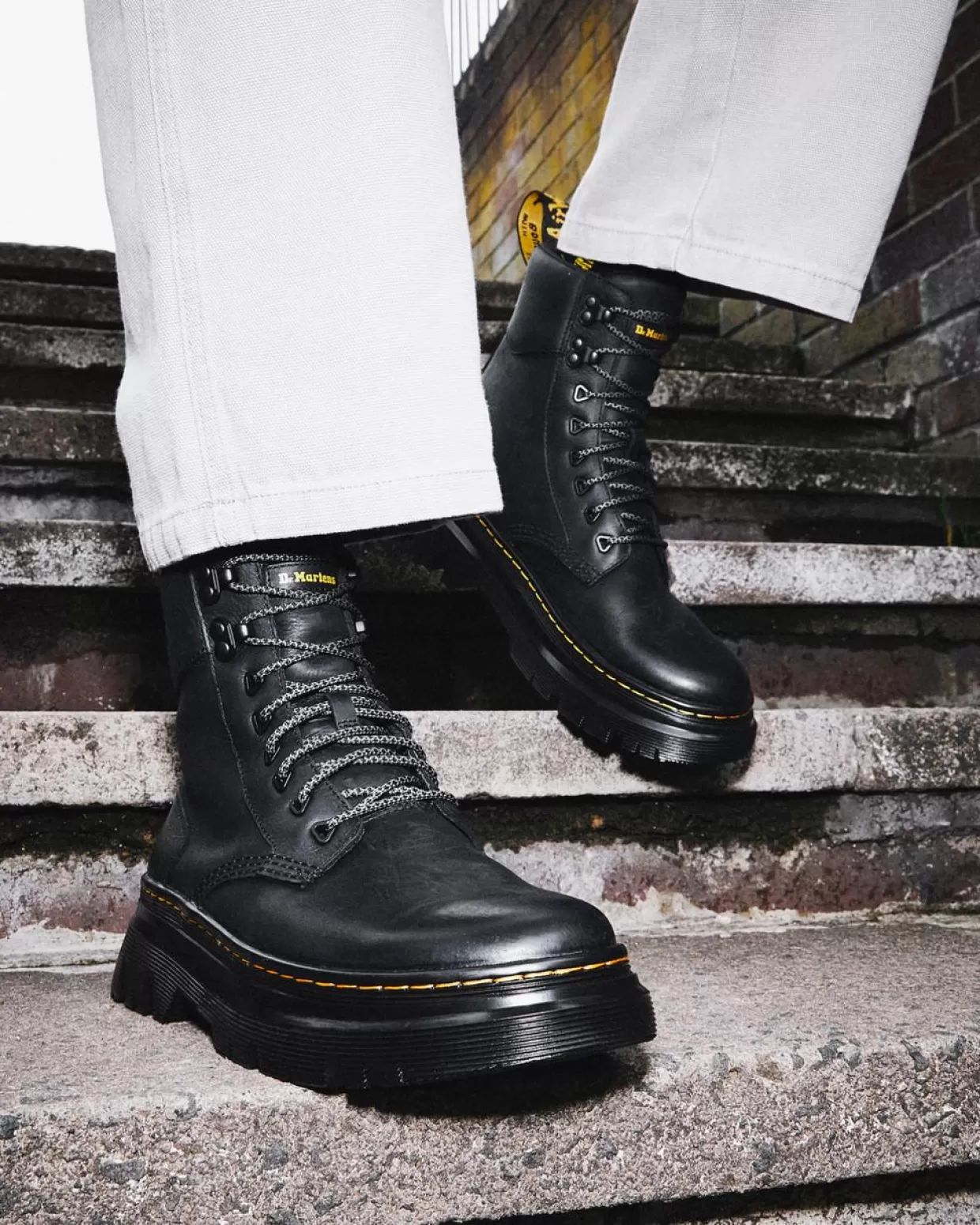 GIFTS Dr. Martens Stivali di pelle utility Tarik Wyoming