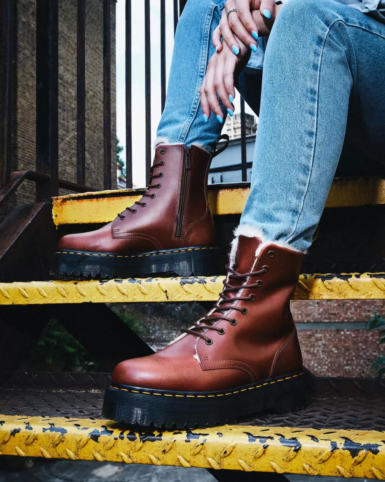 WOMENS Dr. Martens Stivali Platform Jadon Con Rivestimento Interno In Pelliccia Sintetica