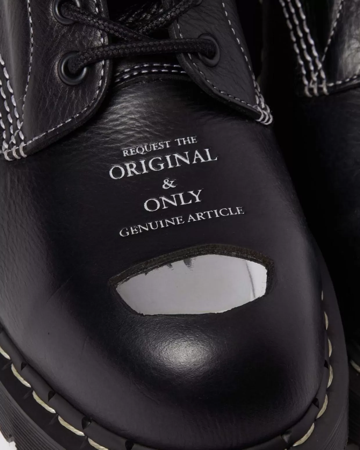 Dr. Martens Stivali stringati 1460 Pascal Bex in pelle con punta in acciaio