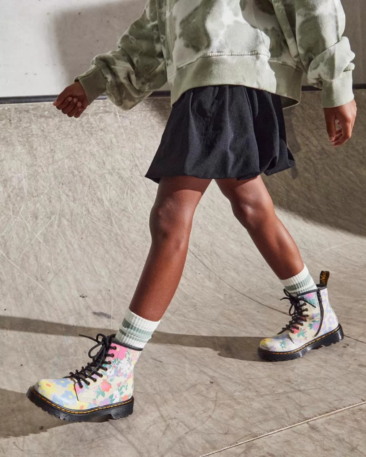 UNISEX Dr. Martens Stivali stringati Junior 1460 Floral Mash Up Hydro in pelle