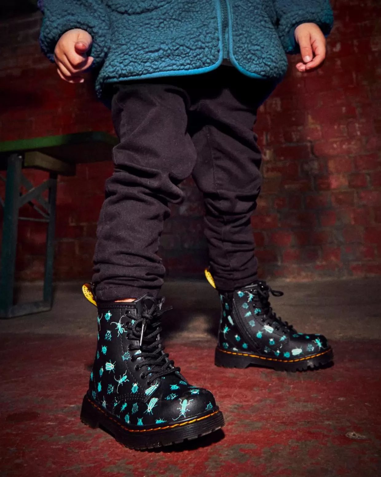 KIDS Dr. Martens Stivali stringati primi passi 1460 che si illuminano al buio